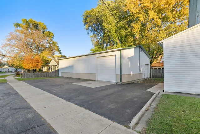 $219,900 | 1305 East Lincoln Highway, DeKalb, IL 60115