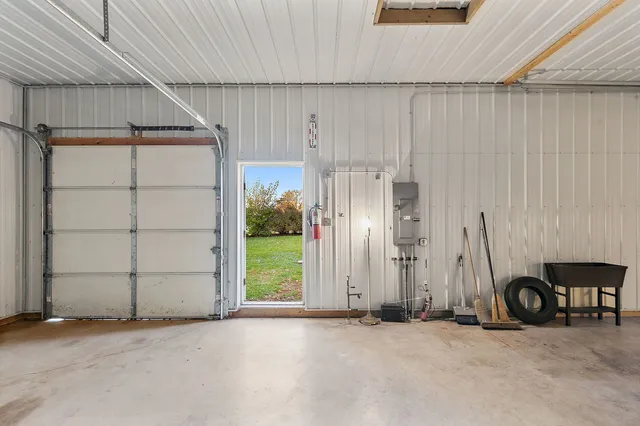 $219,900 | 1305 East Lincoln Highway, DeKalb, IL 60115