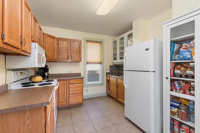 $219,900 | 1305 East Lincoln Highway, DeKalb, IL 60115