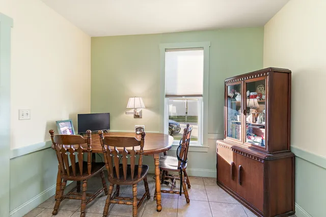 $219,900 | 1305 East Lincoln Highway, DeKalb, IL 60115