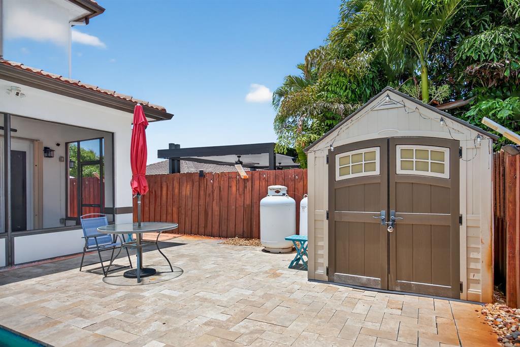 18203 Southwest 152nd Place Miami, FL 33187 - Photo 44 of 55