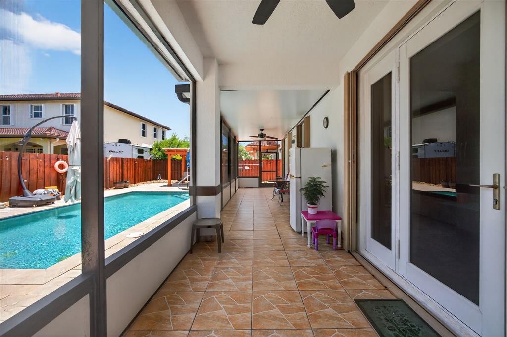 18203 Southwest 152nd Place Miami, FL 33187 - Photo 52 of 55