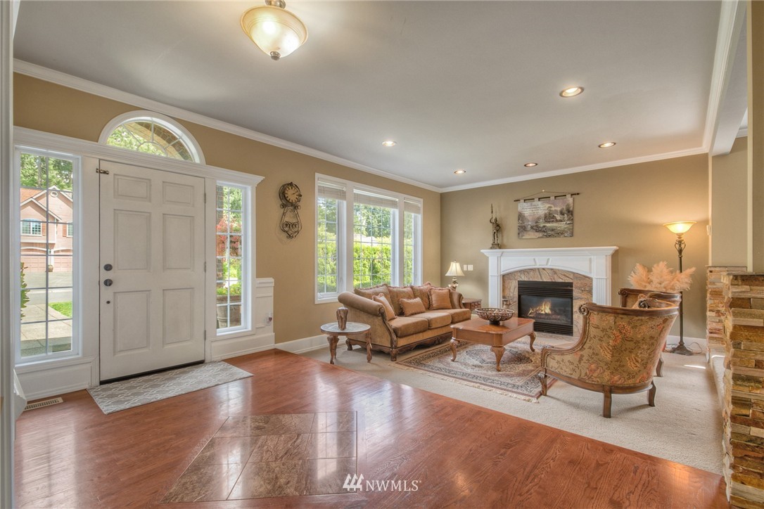 14435 152nd Place Southeast Renton, WA 98059 - Photo 2 of 22