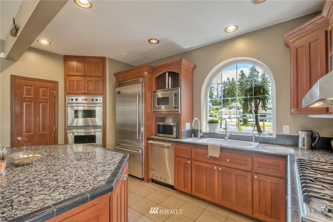 14435 152nd Place Southeast Renton, WA 98059 - Photo 11 of 22