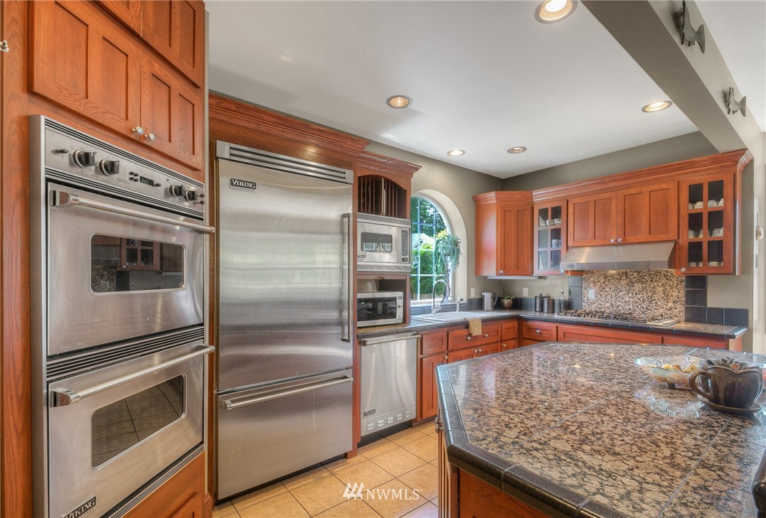 14435 152nd Place Southeast Renton, WA 98059 - Photo 12 of 22