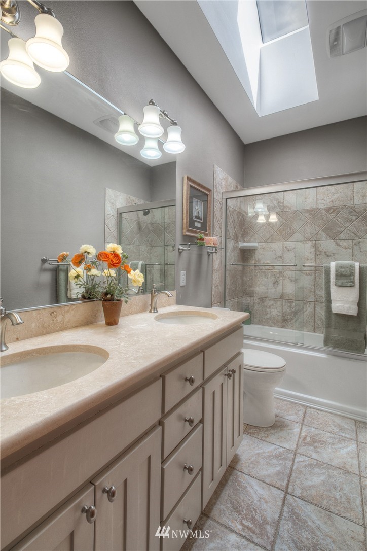 14435 152nd Place Southeast Renton, WA 98059 - Photo 15 of 22