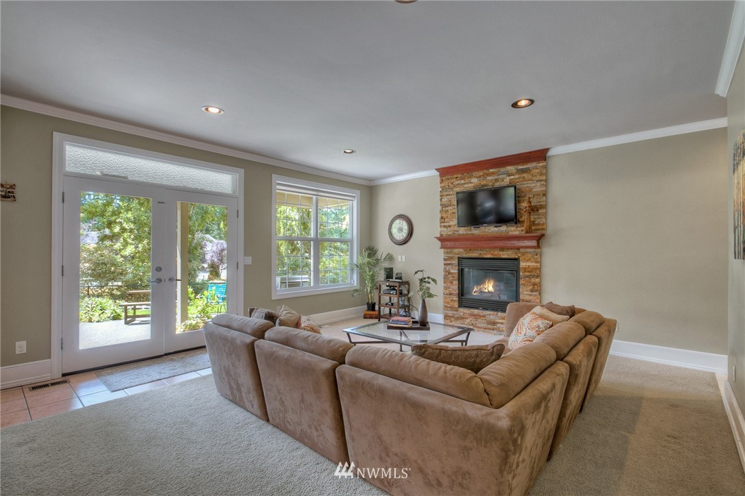 14435 152nd Place Southeast Renton, WA 98059 - Photo 7 of 22