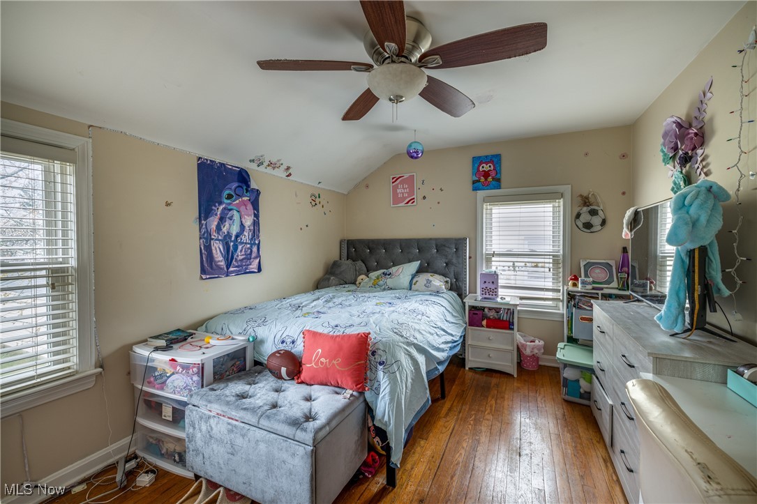 4523 Laurel Road Cleveland, OH 44121 - Photo 11 of 23