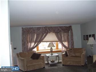 12023 Covert Road Philadelphia, PA 19154 - Photo 2 of 12 Gallery Image 2