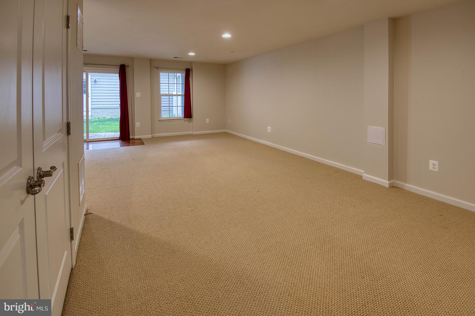 2704 Egret Way Frederick, MD 21701 - Photo 8 of 29