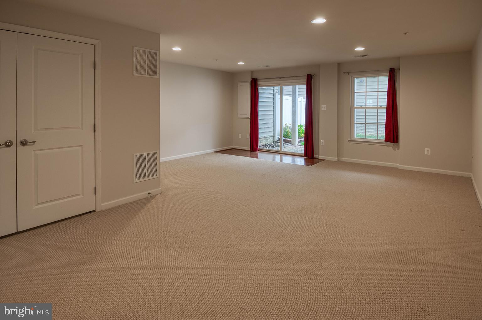 2704 Egret Way Frederick, MD 21701 - Photo 9 of 29