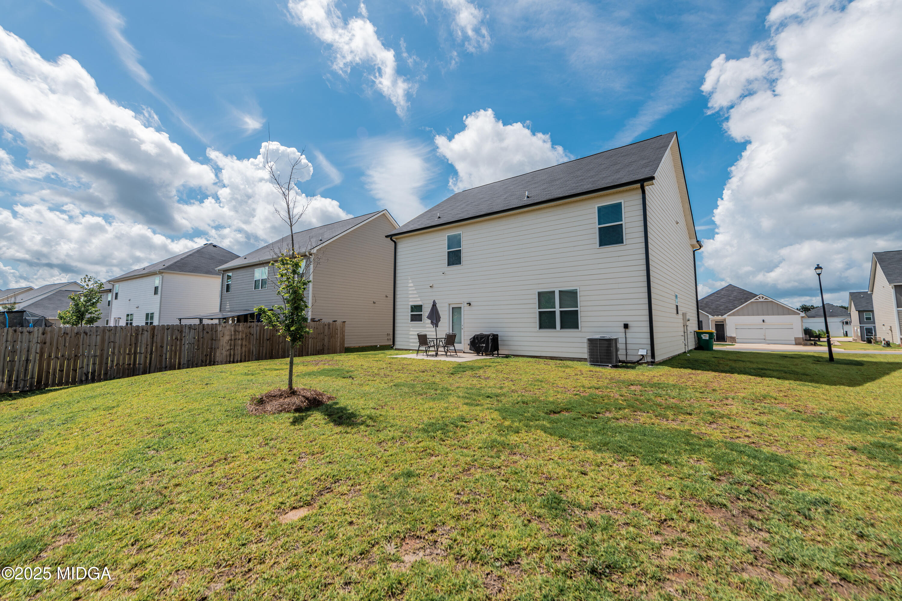 126 Farmers Way Perry, GA 31069 - Photo 31 of 33 a swimming pool with yard and outdoor seating
