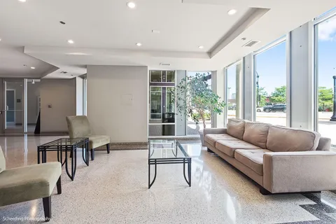 $330,000 | 437 West Division Street, Unit 806, Chicago, IL 60610