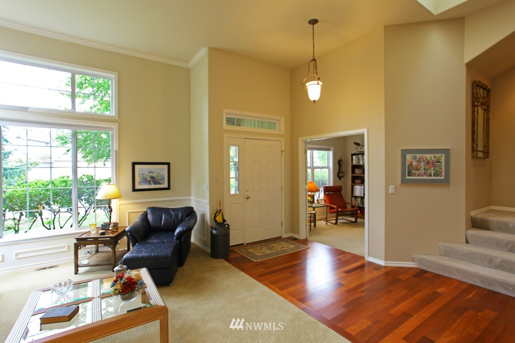 18117 32nd Avenue Southeast Bothell, WA 98012 - Photo 2 of 15