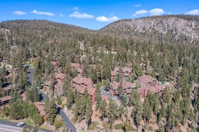 $655,000 | 248 Mammoth Slopes Drive, Unit 23, Mammoth Lakes, CA 93546