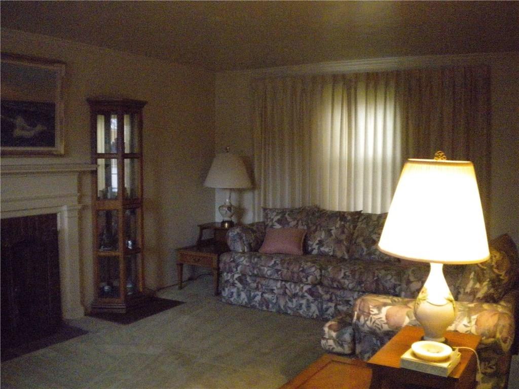5364 Highgrove Road Whitehall, PA 15234 - Photo 2 of 20 Gallery Image 2