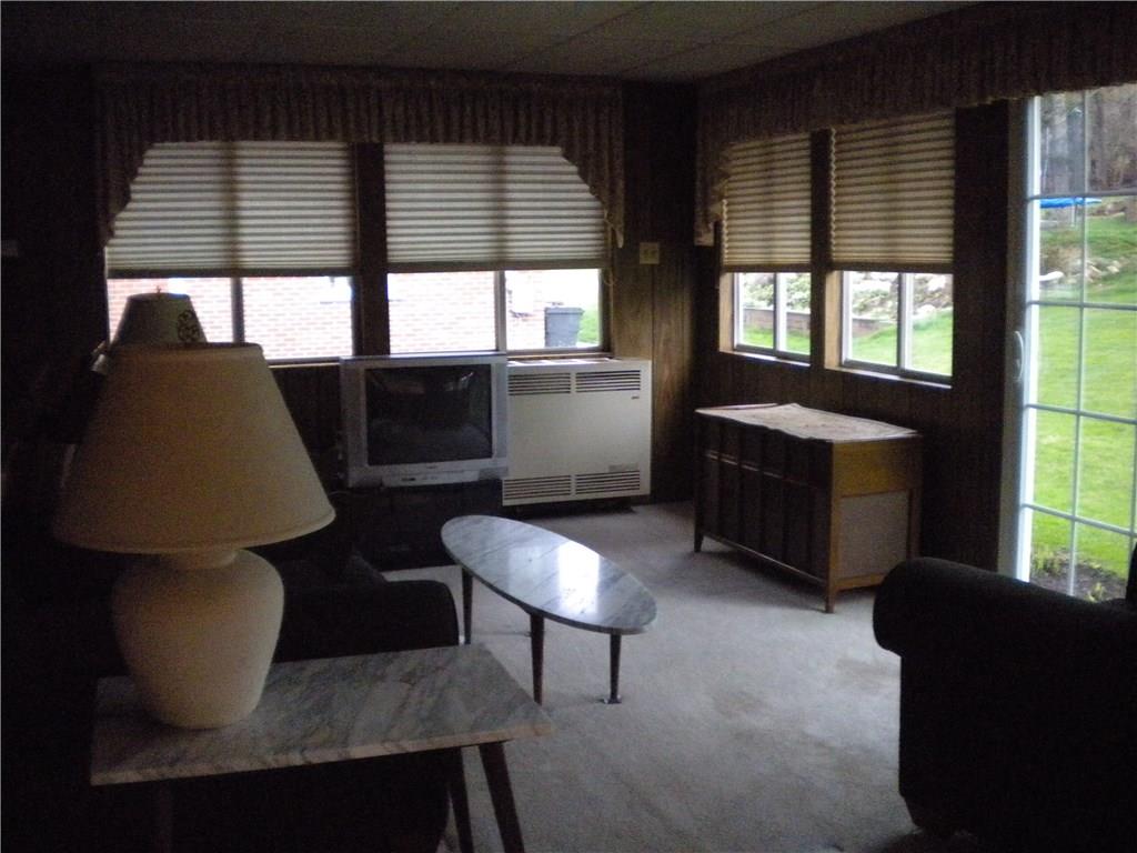 5364 Highgrove Road Whitehall, PA 15234 - Photo 4 of 20 Gallery Image 4
