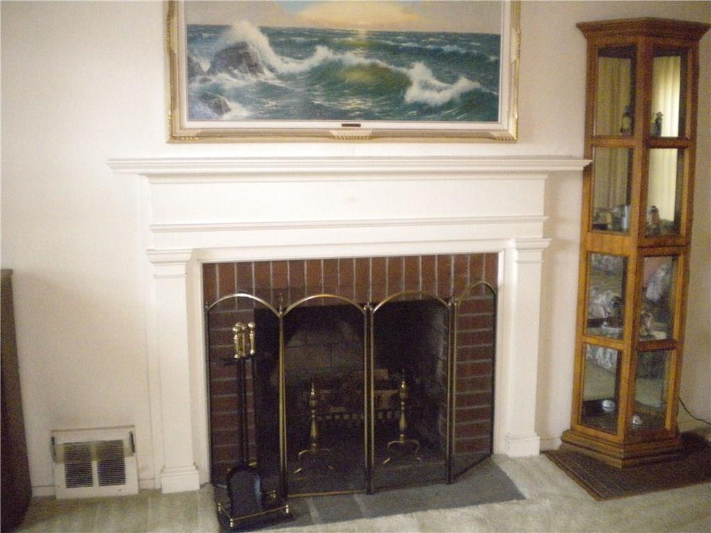 5364 Highgrove Road Whitehall, PA 15234 - Photo 5 of 20 Gallery Image 5