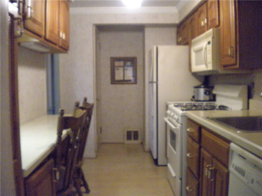 5364 Highgrove Road Whitehall, PA 15234 - Photo 10 of 20 Gallery Image 10