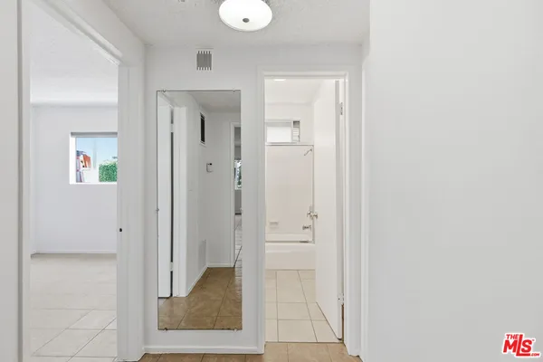 $2,995 | 1434 25th Street, Unit 2, Santa Monica, CA 90404