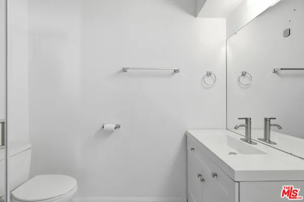 $2,995 | 1434 25th Street, Unit 2, Santa Monica, CA 90404