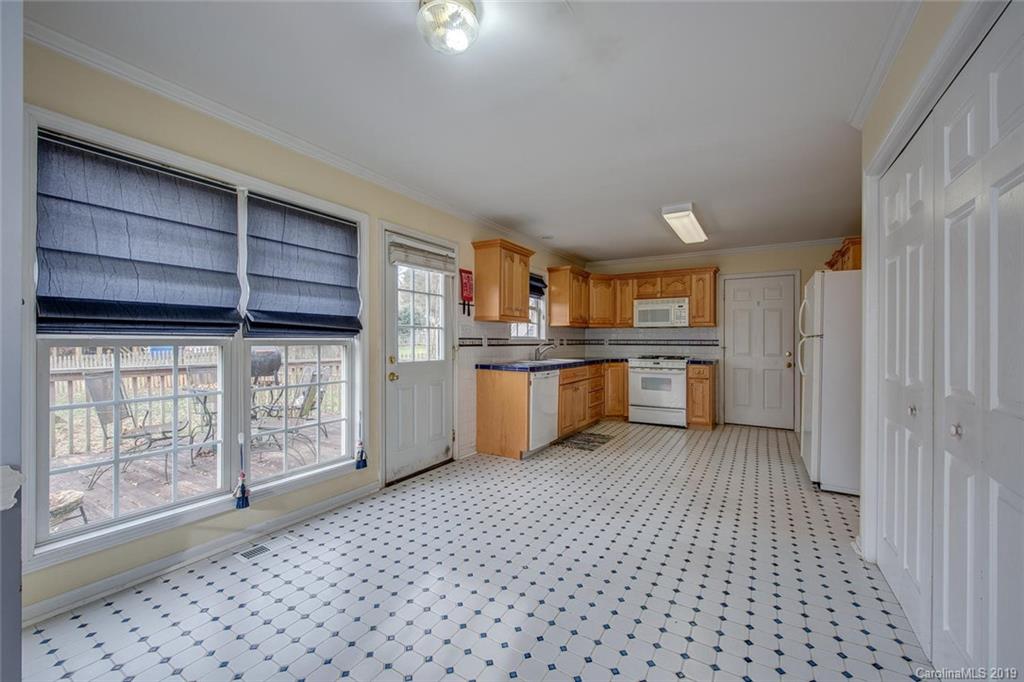 3710 Kennedy Road Gastonia, NC 28056 - Photo 8 of 24 Gallery Image 8