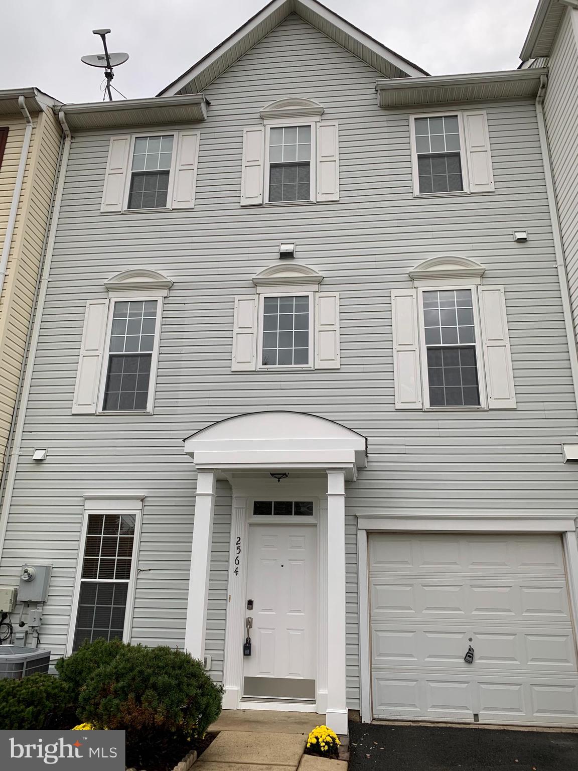 2564 Logan Wood Drive Herndon, VA 20171 - Photo 1 of 10