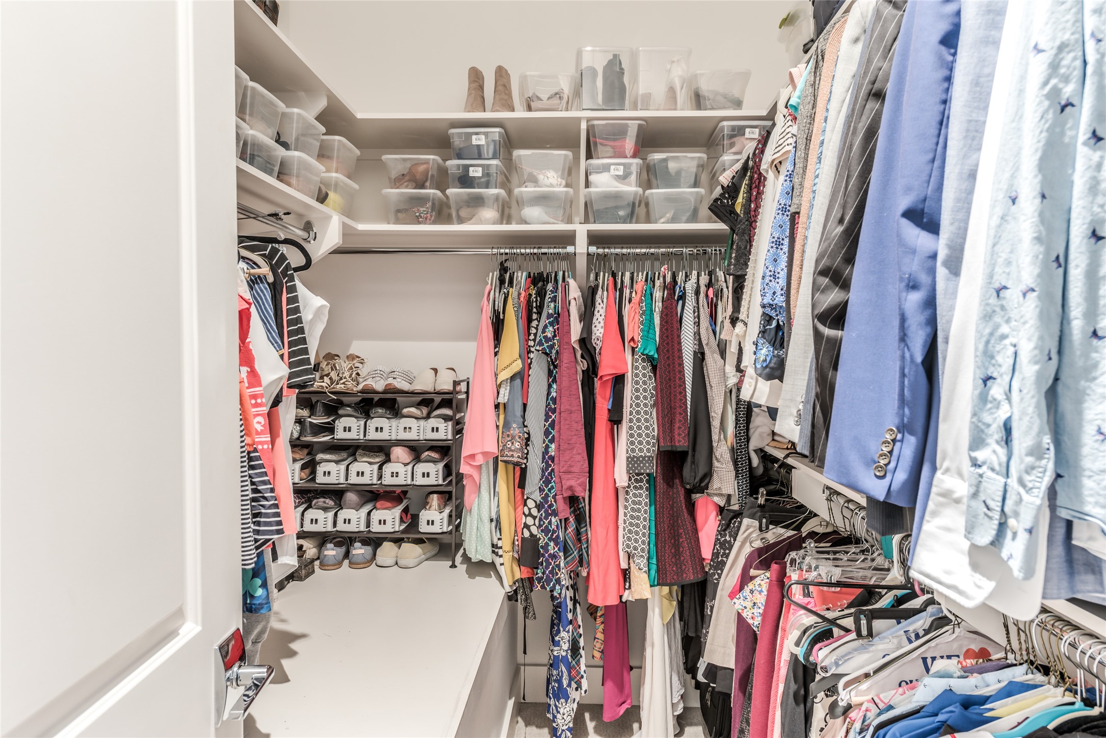 1004 California Street, Unit 402 Houston, TX 77006 - Photo 15 of 38 Spacious primary closet