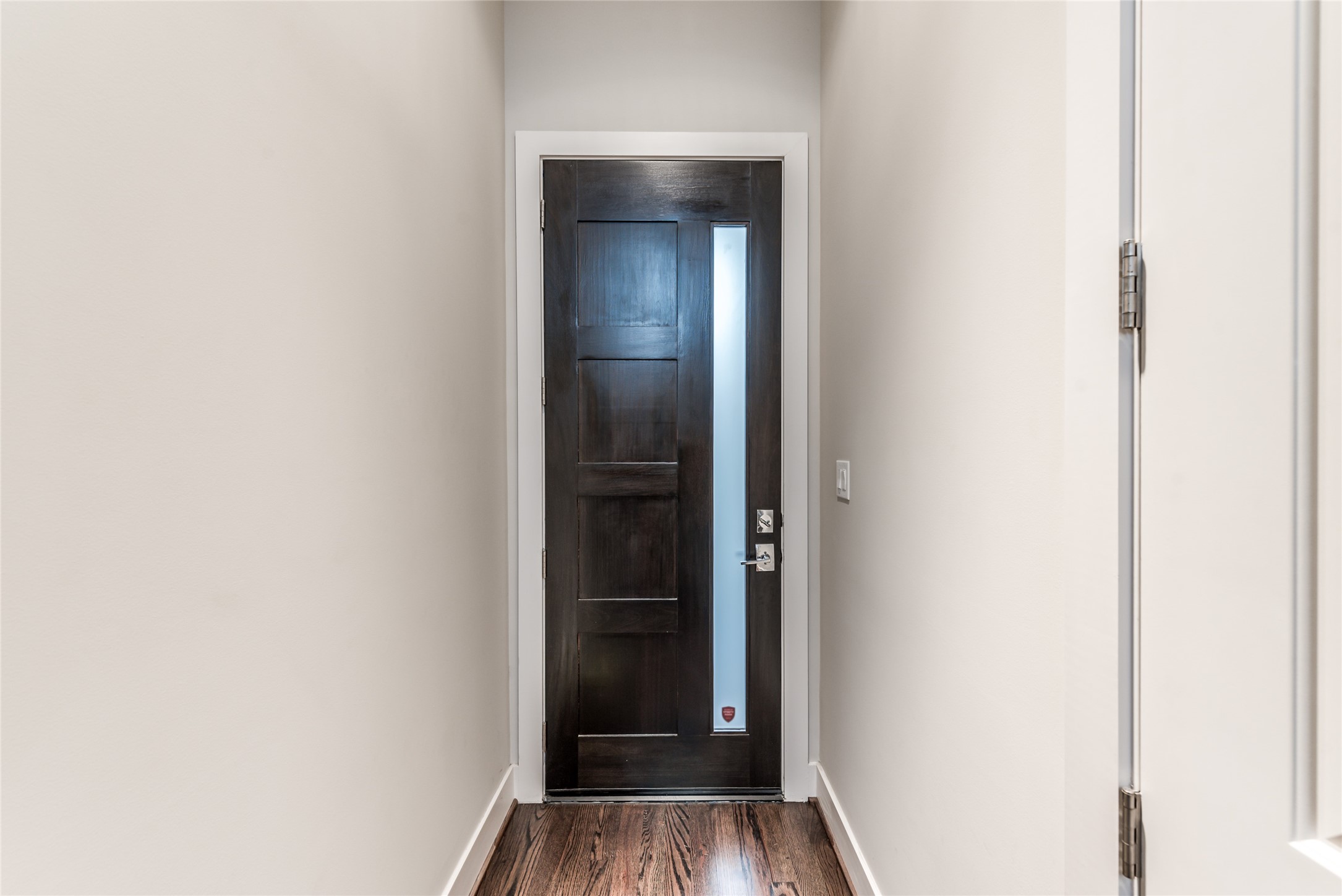 1004 California Street, Unit 402 Houston, TX 77006 - Photo 23 of 38 Beautiful entryway