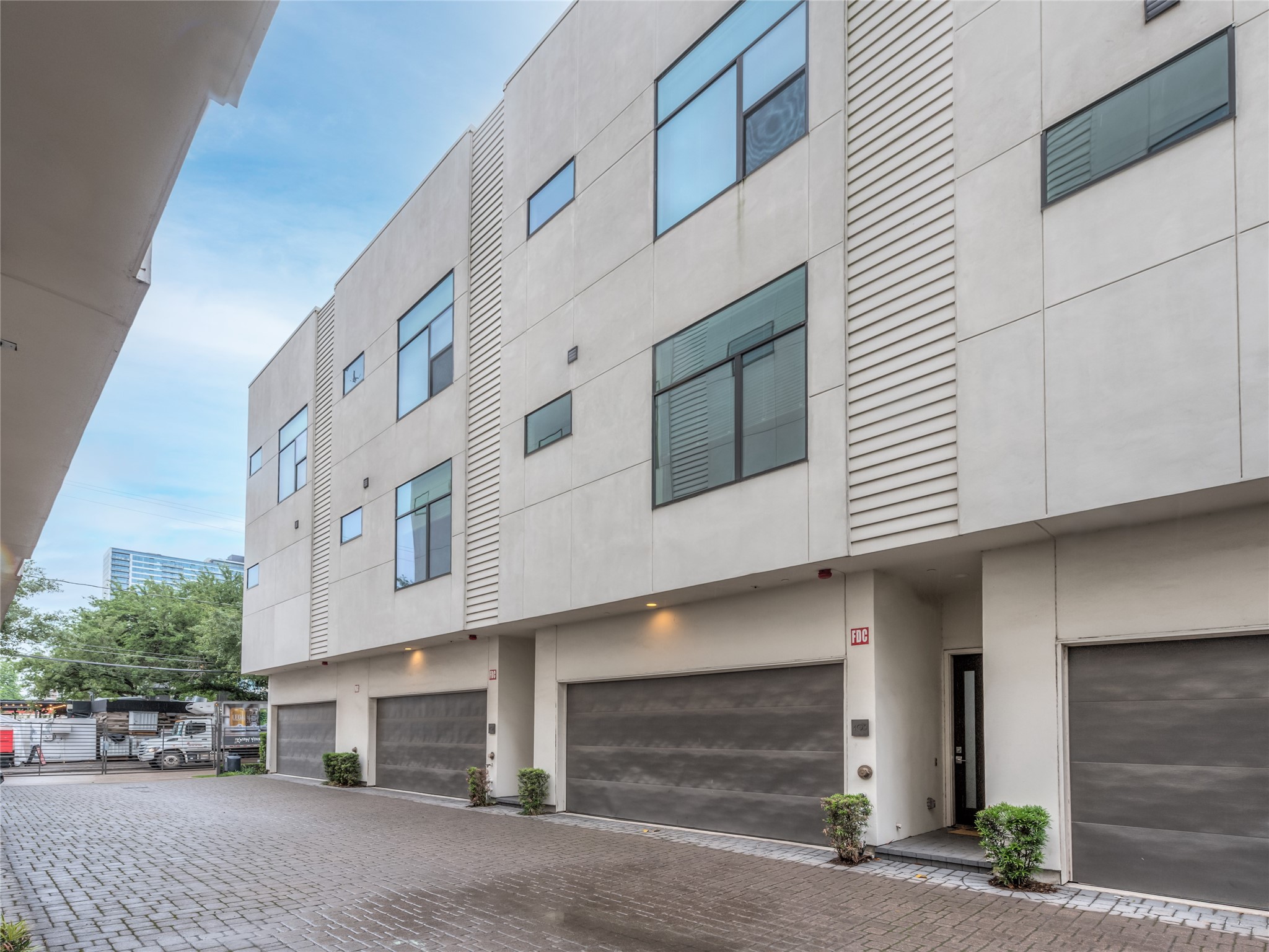 1004 California Street, Unit 402 Houston, TX 77006 - Photo 36 of 38