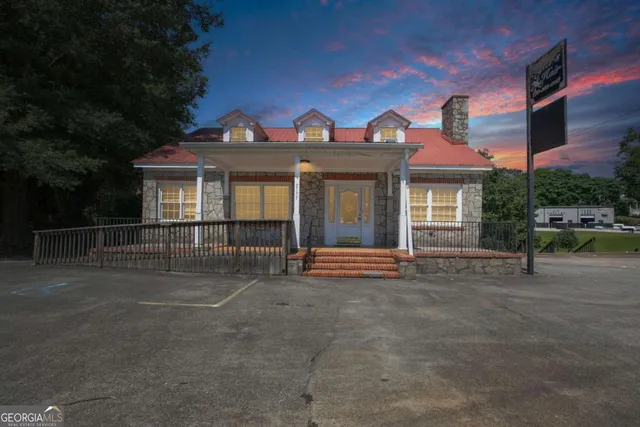 $4,000 | 2175 Emory Street Northwest, Unit A, Covington, GA 30014