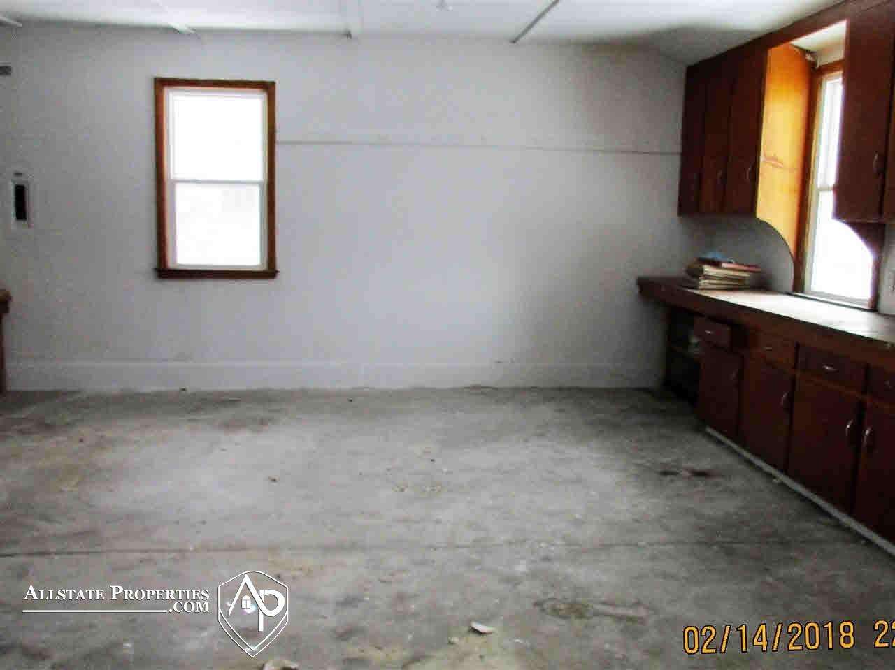 8238 Davison Road Davison, MI 48423 - Photo 13 of 13 21425419-12.JPG