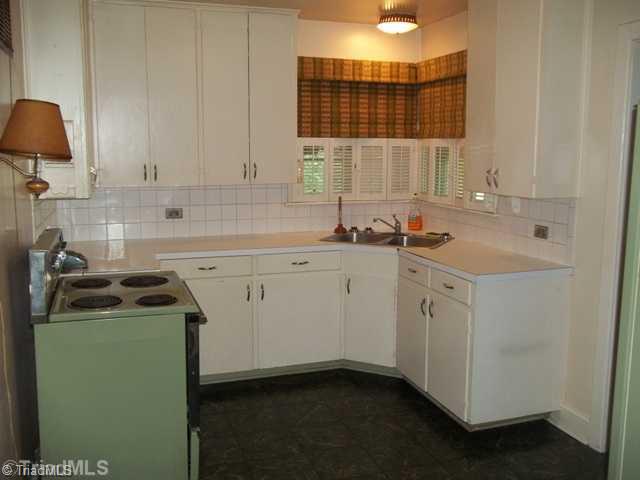 544 Country Club Road Mount Airy, NC 27030 - Photo 3 of 9 Kitchen.