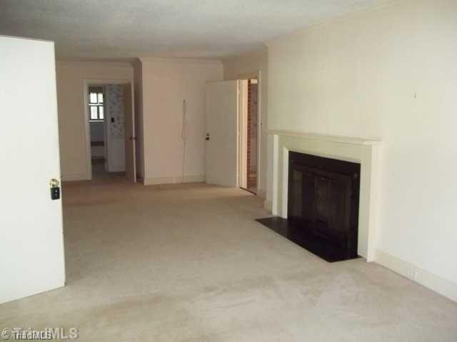 544 Country Club Road Mount Airy, NC 27030 - Photo 4 of 9 Living Room.