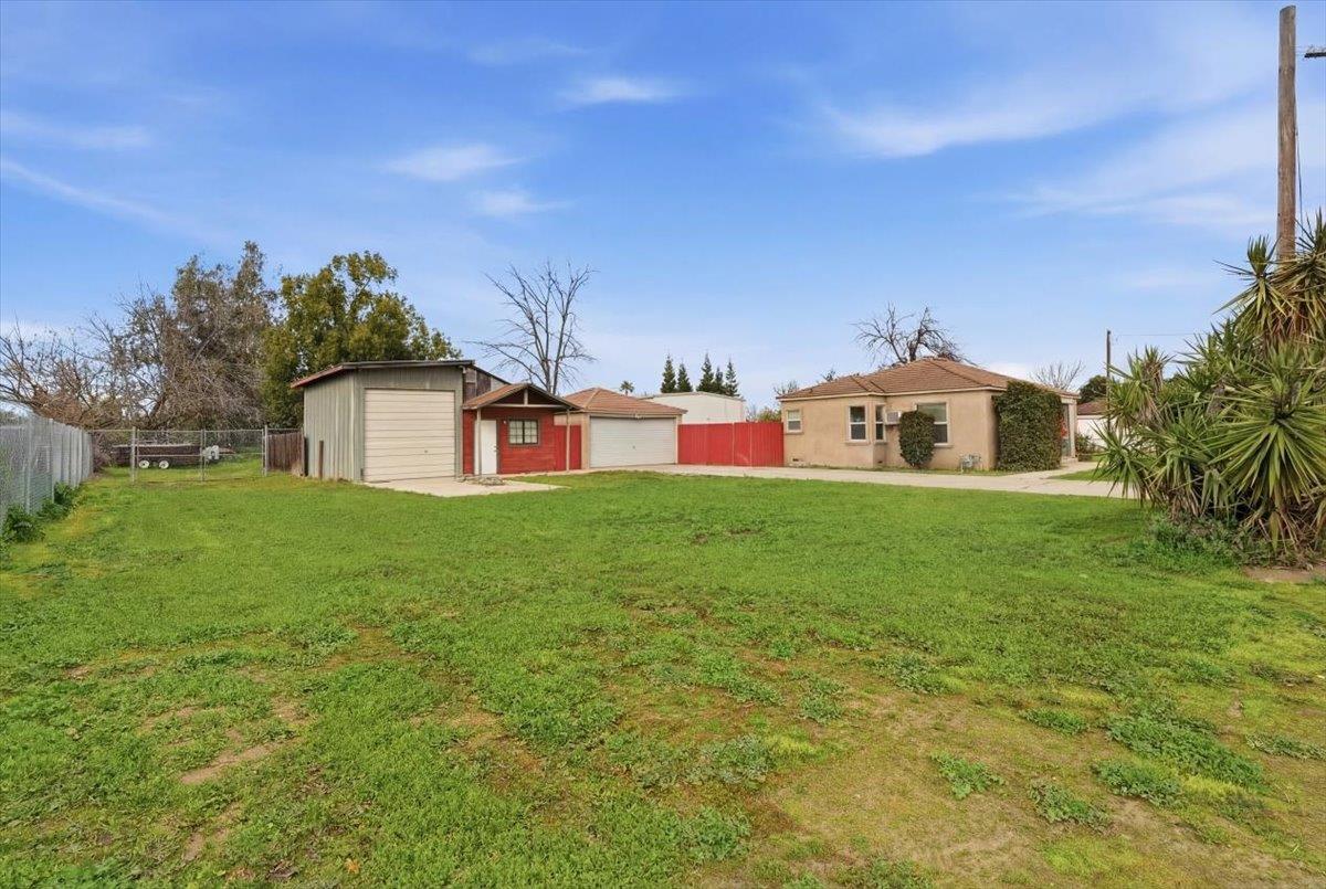 1813 Richard Way Ceres, CA 95307 - Photo 3 of 22