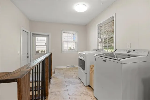 $340,000 | 8110 West 92nd Street, Overland Park, KS 66212