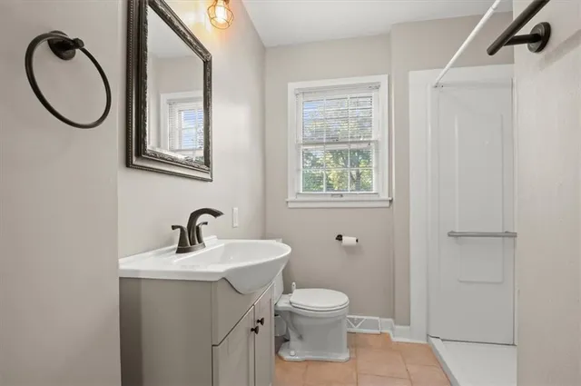 $340,000 | 8110 West 92nd Street, Overland Park, KS 66212