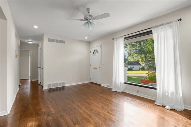 $340,000 | 8110 West 92nd Street, Overland Park, KS 66212