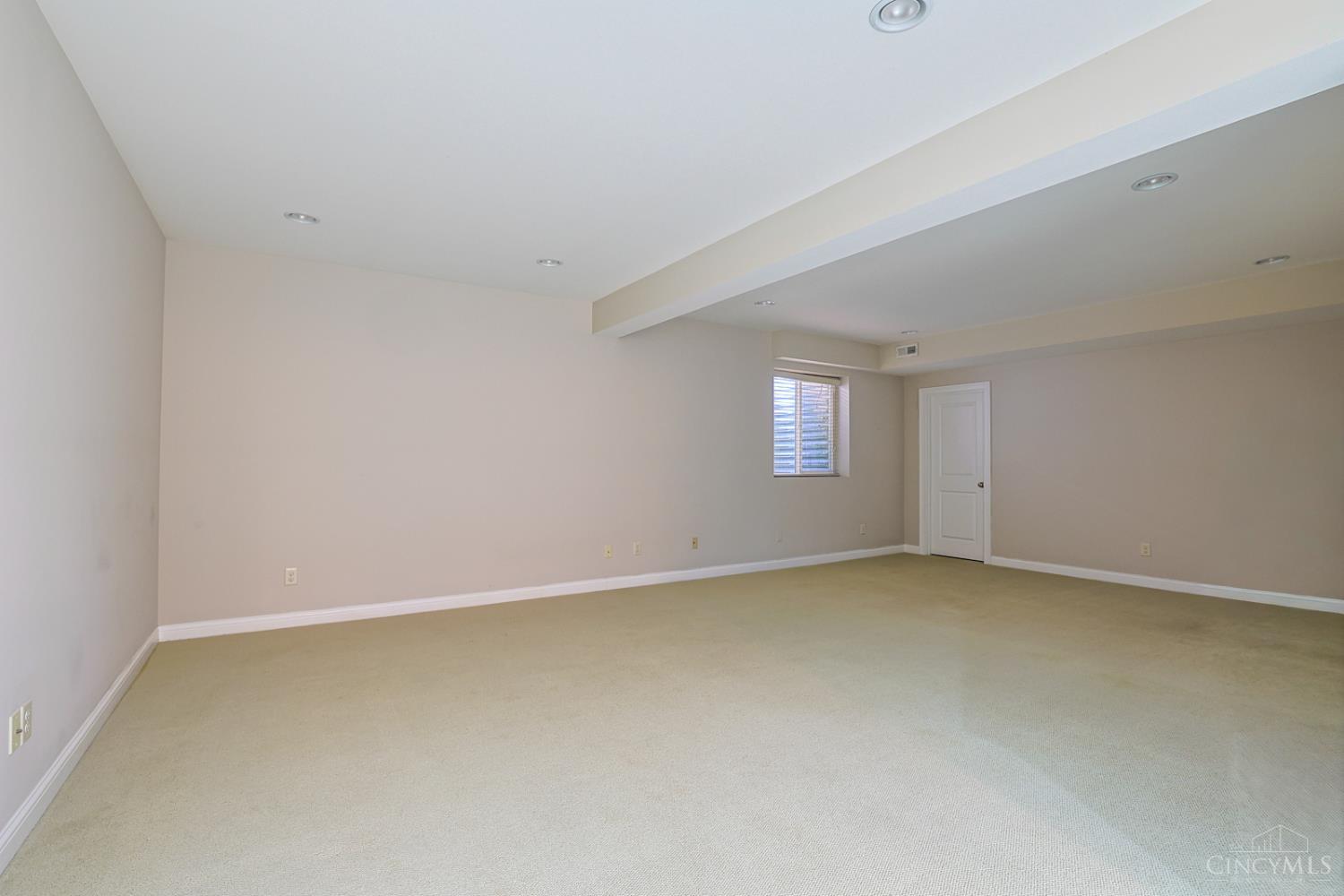 8731 Kenwood Road Cincinnati, OH 45242 - Photo 44 of 73