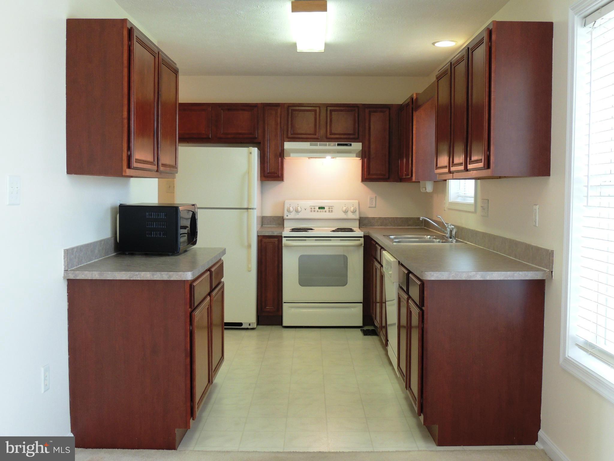 83 Snowshoe Court Ranson, WV 25438 - Photo 12 of 30 Kitchen