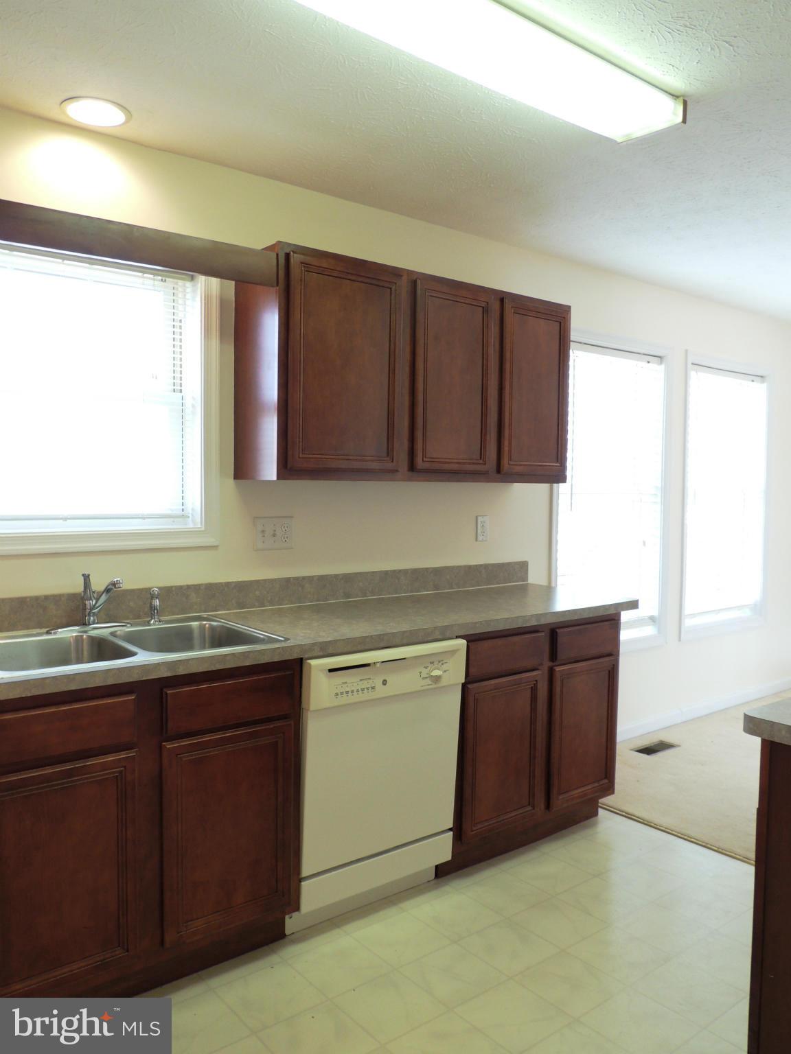 83 Snowshoe Court Ranson, WV 25438 - Photo 14 of 30 Kitchen