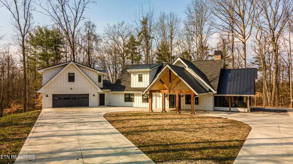 $974,900 | 226 Meadowood Road, Newport, TN 37821