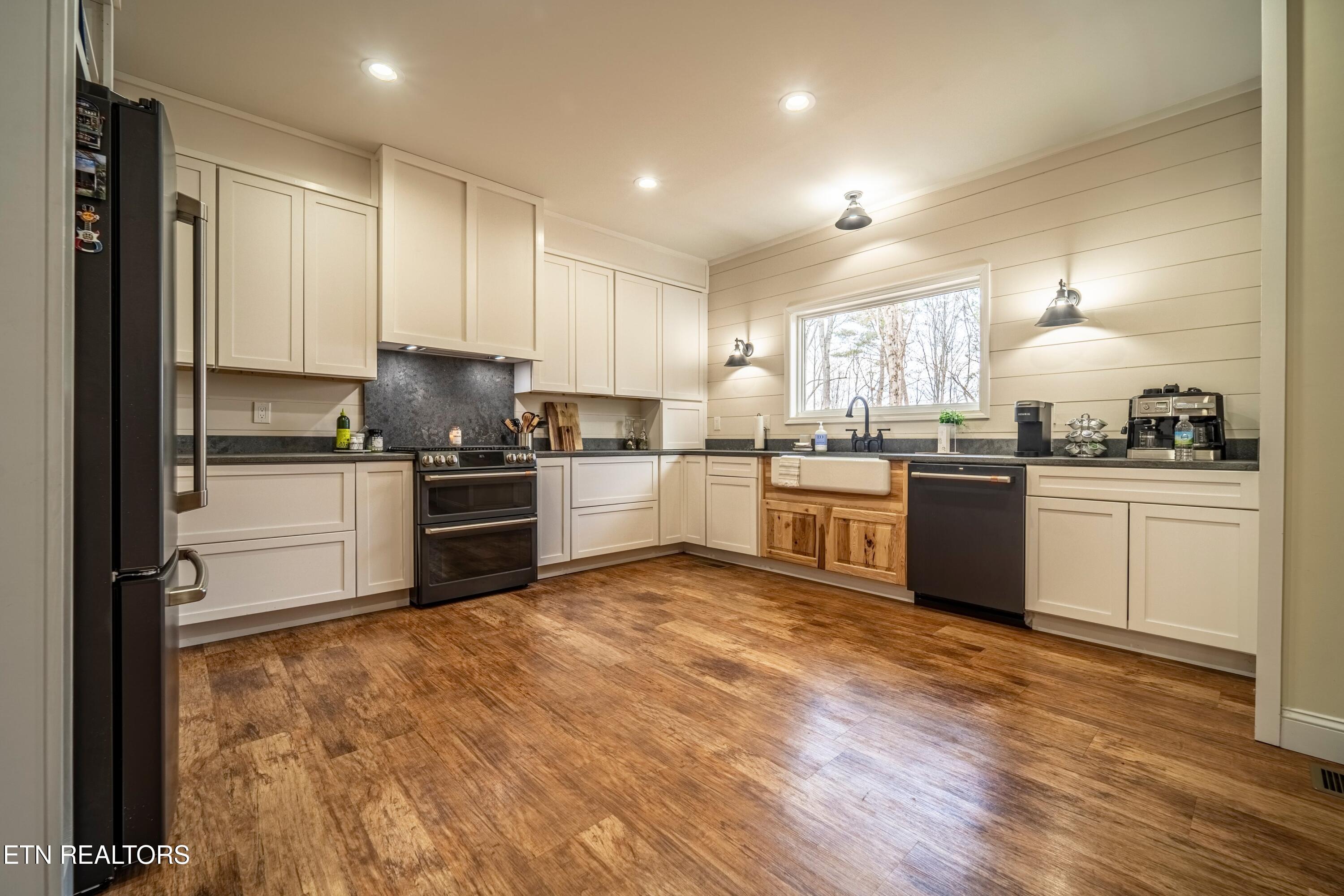 226 Meadowood Road Newport, TN 37821 - Photo 14 of 55 meadowood - tim kayel (45)