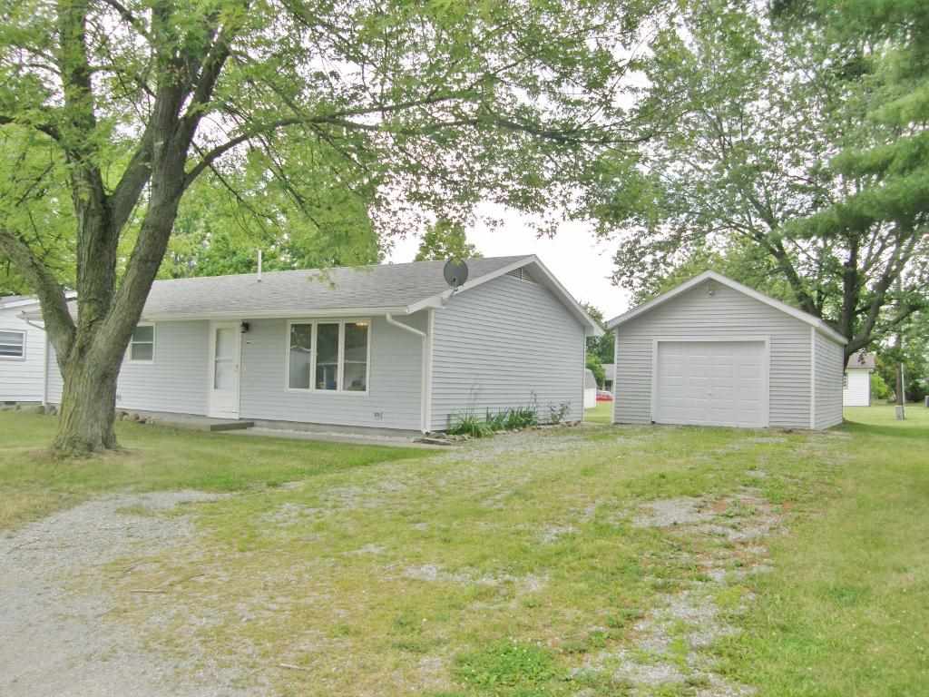 212 Park Lane Butler, IN 46721 - Photo 2 of 22