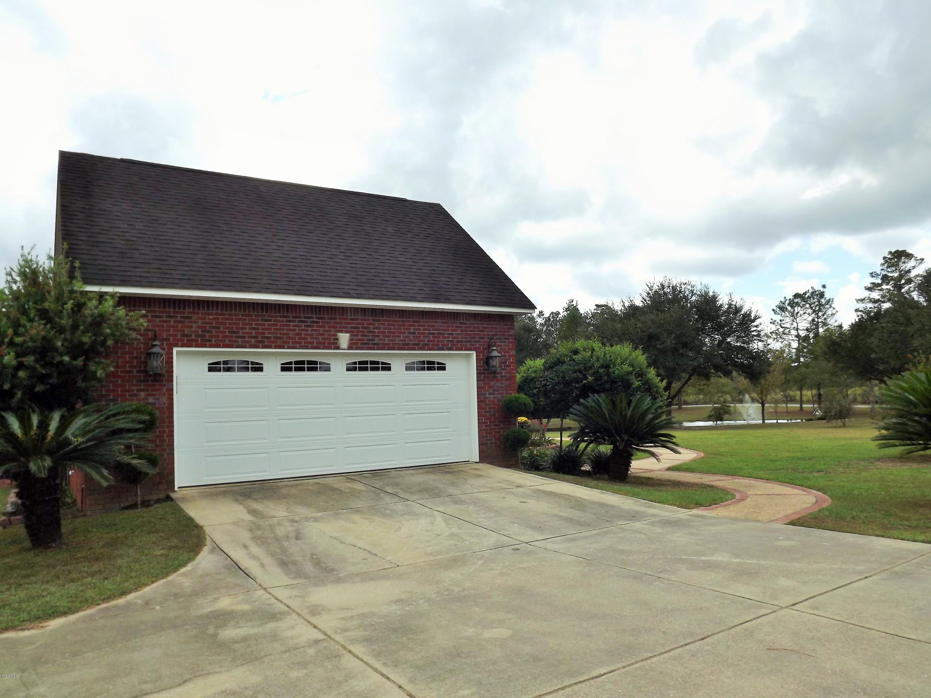18700 Rayford Shumock Road Moss Point, MS 39562 - Photo 12 of 101 DSCF2289