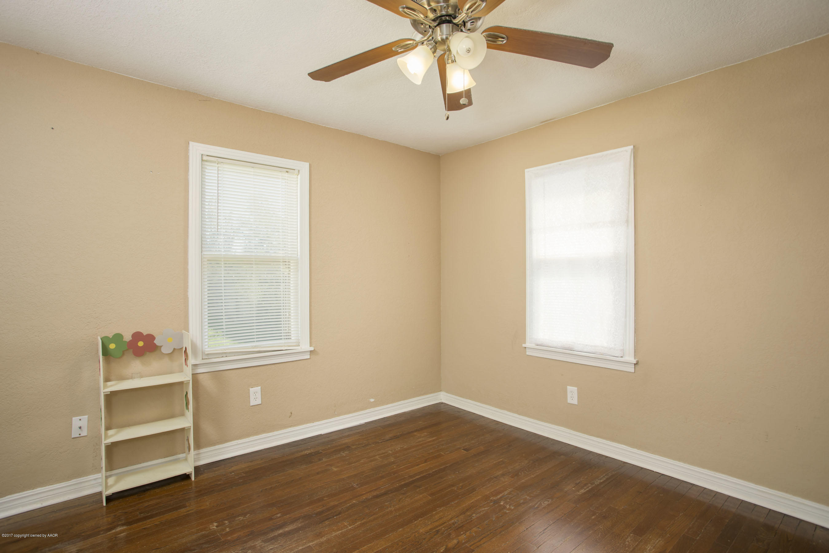 3613 South Hughes Street Amarillo, TX 79110 - Photo 13 of 18 Back Bedroom