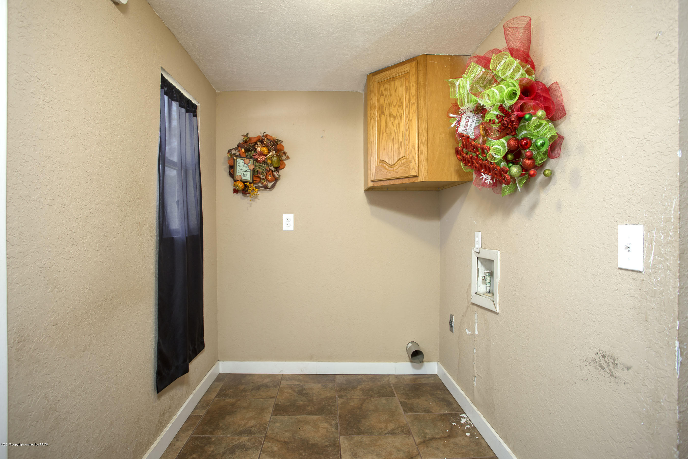 3613 South Hughes Street Amarillo, TX 79110 - Photo 10 of 18 Utility Room