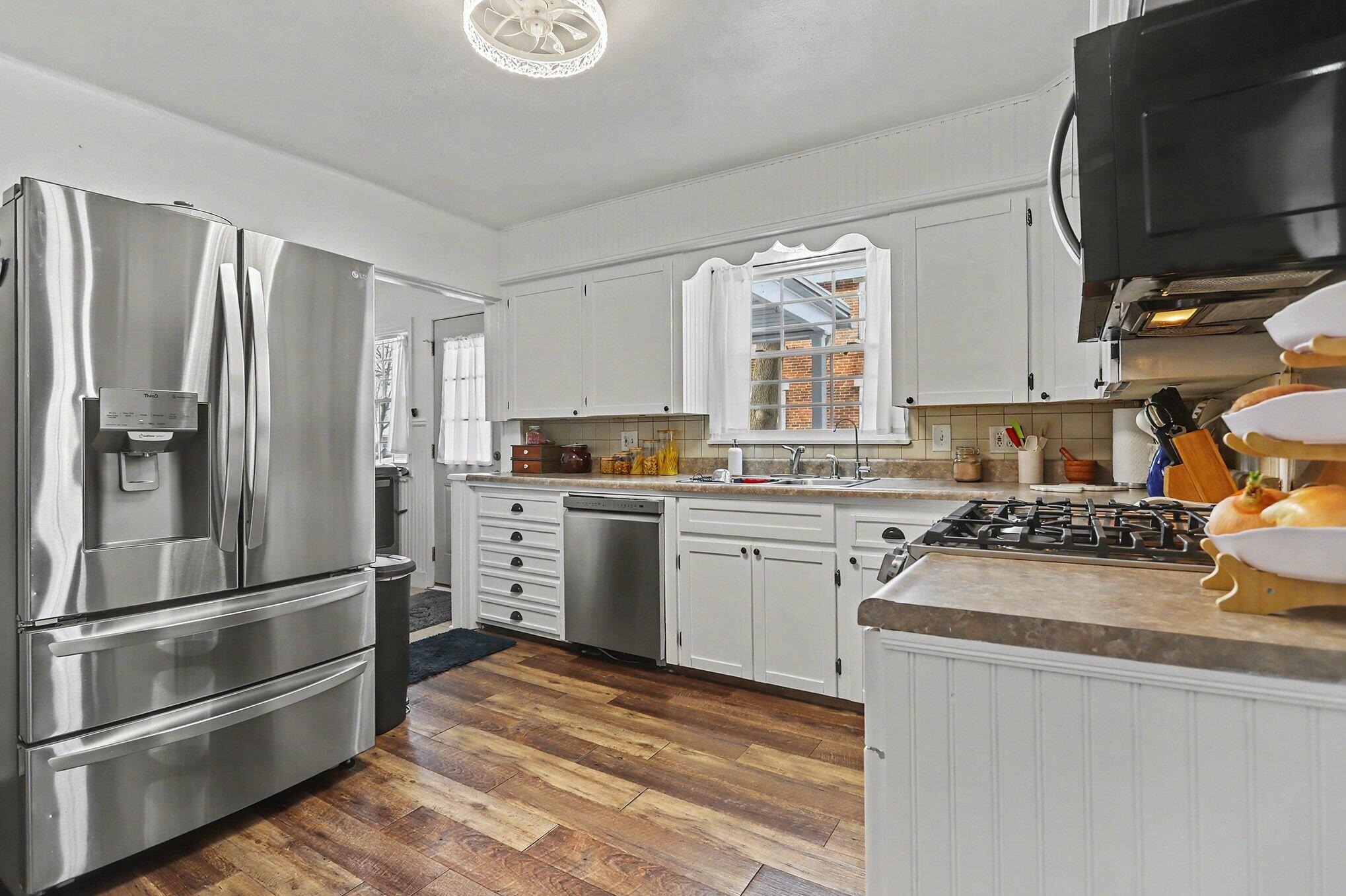 175 West Pearl Street Coldwater, MI 49036 - Photo 6 of 37 011_file_4748