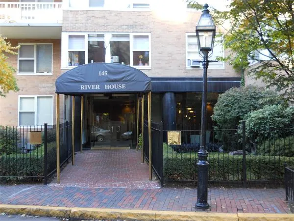 $2,450 | 145 Pinckney Street, Unit 113, Boston, MA 02114