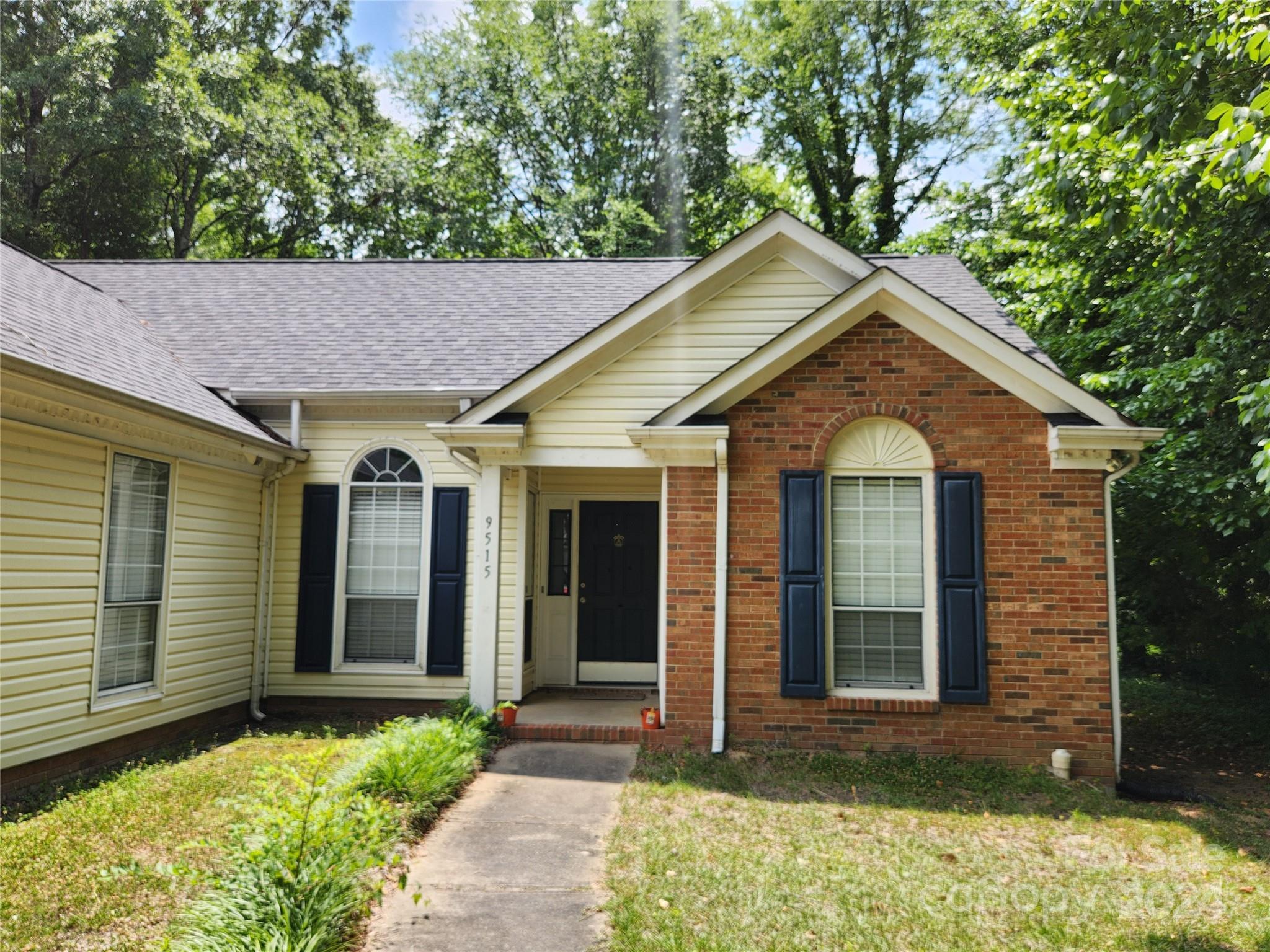 9515 Oren Thompson Road Charlotte, NC 28213 - Photo 3 of 18 Gallery Image 3
